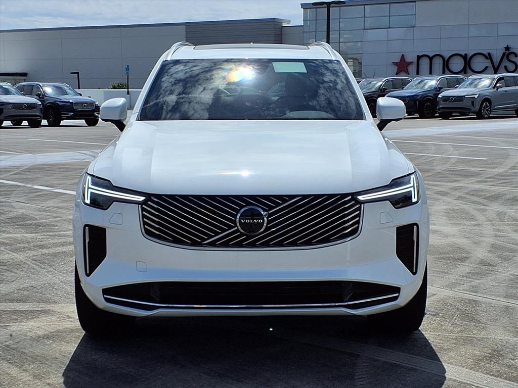 2026 Volvo XC90 B5 Plus photo 2