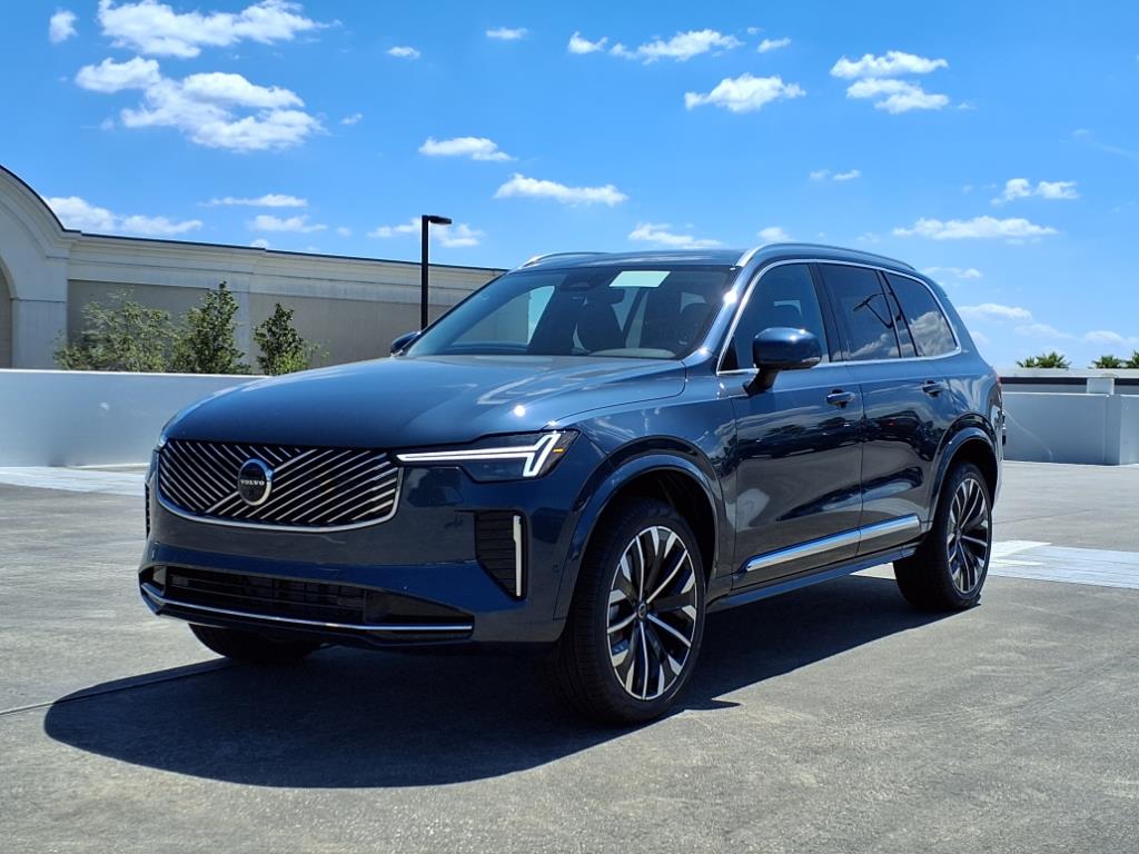 2025 Volvo XC90 B5 photo 3