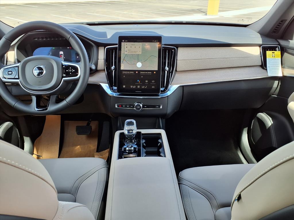 2026 Volvo XC90 Plus - Photo 11