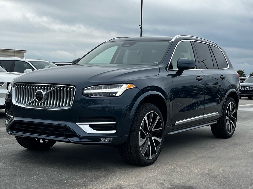 2025 Volvo XC90 Plus photo 3