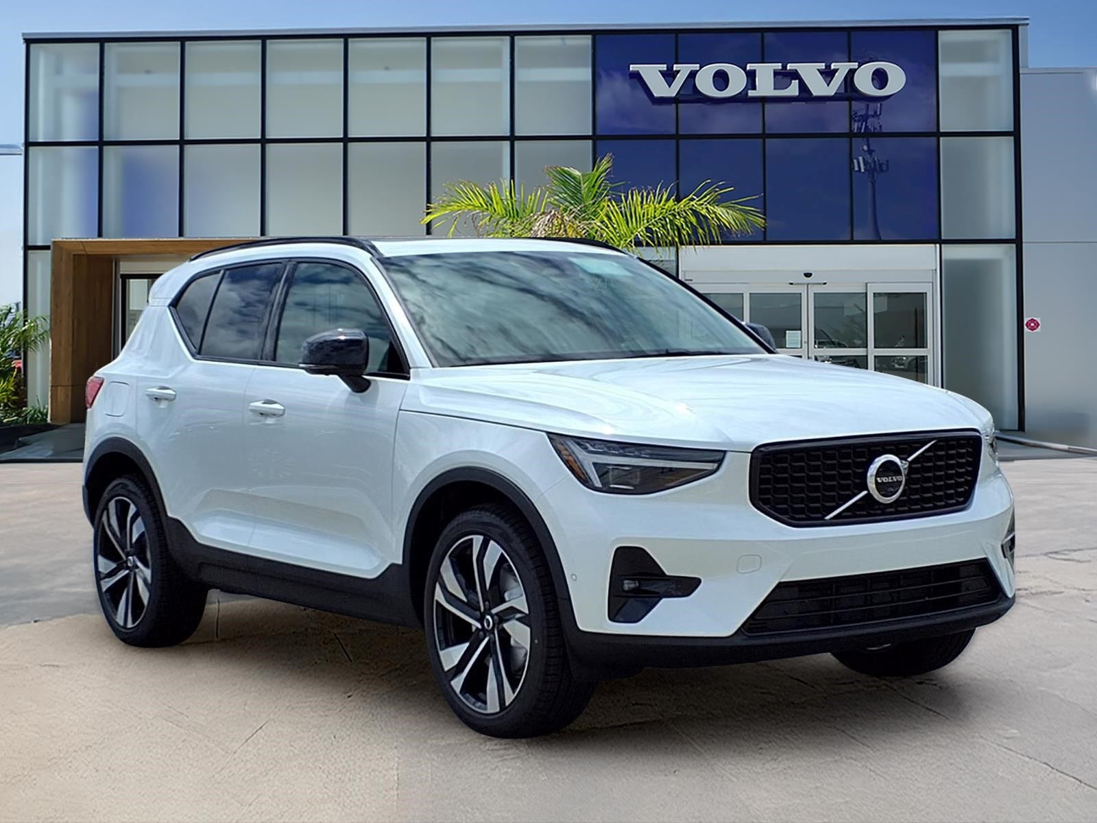 2026 Volvo XC40 Ultra