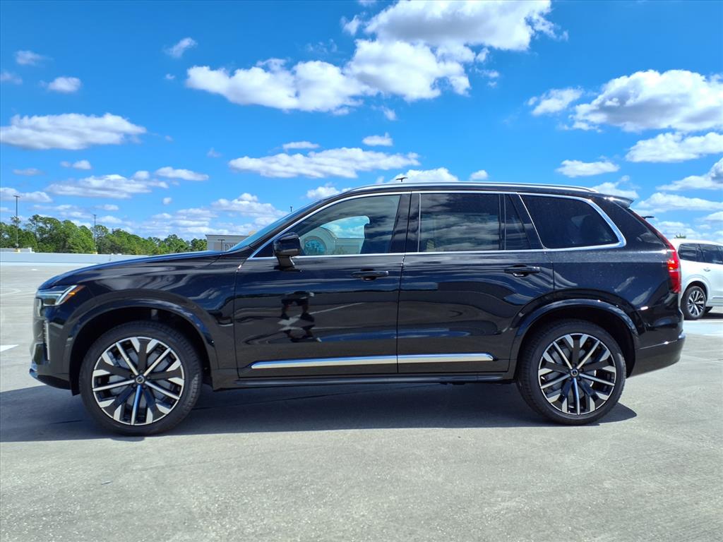 2026 Volvo XC90 B5 Core photo 4