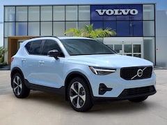 2026 Volvo XC40 B5 Plus AWD SUV