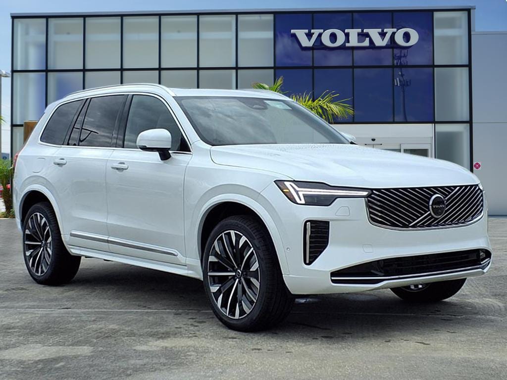 2026 Volvo XC90 Plus's photo