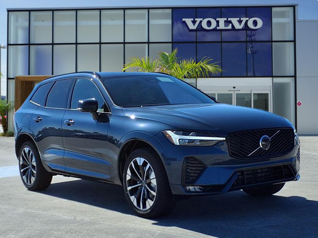 2026 Volvo XC60 Plus's photo