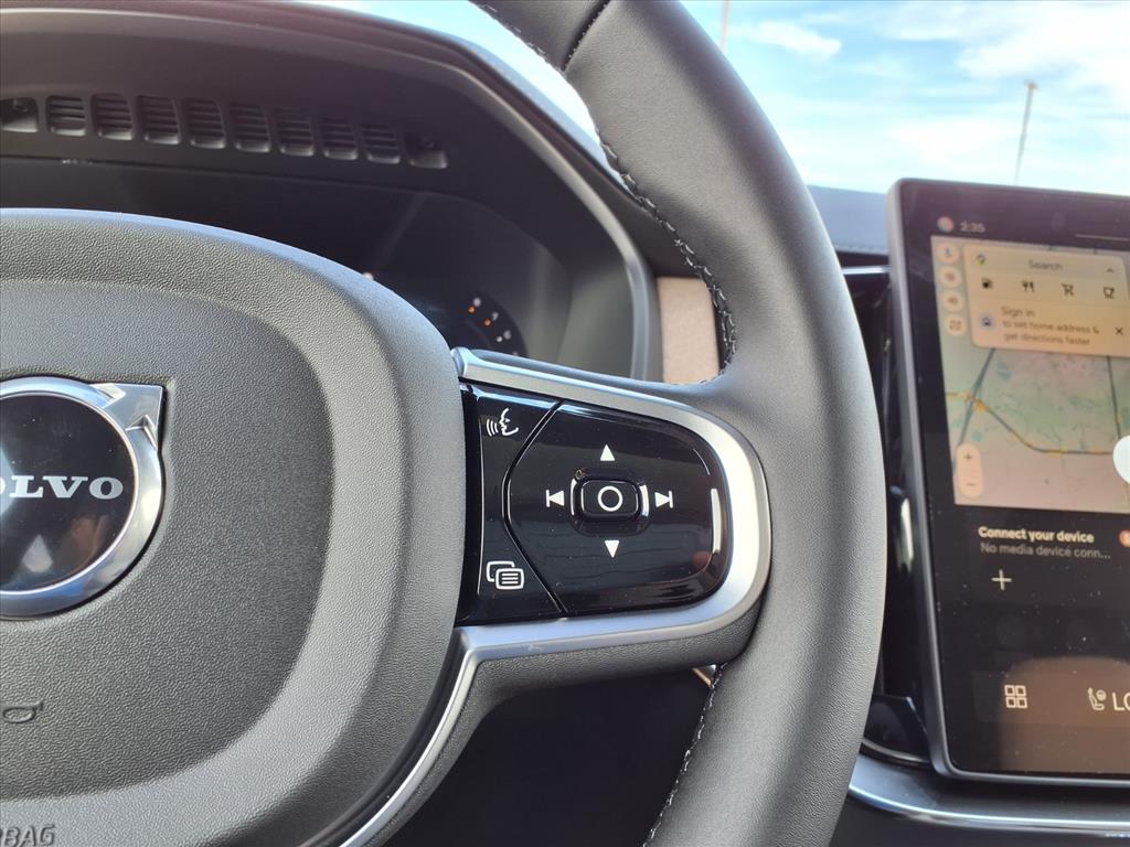 2026 Volvo XC90 Plus - Photo 16