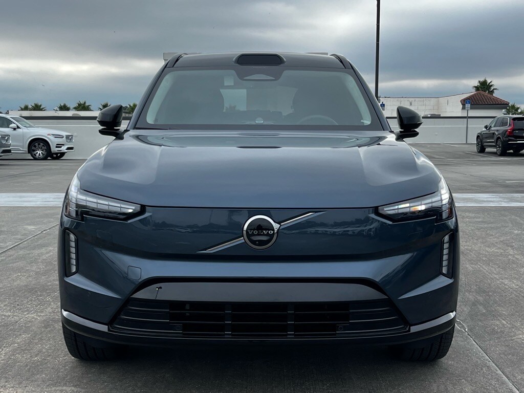2025 Volvo EX90 Twin Motor Performance Ultra photo 2