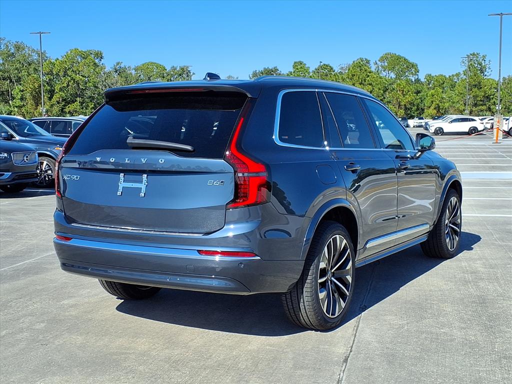 2026 Volvo XC90 Plus - Photo 7