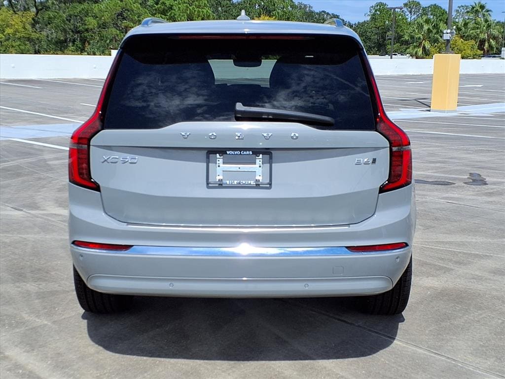 2026 Volvo XC90 Plus - Photo 6