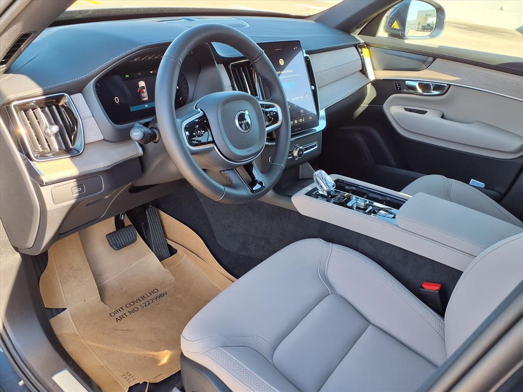 2026 Volvo XC90 Plus - Photo 12