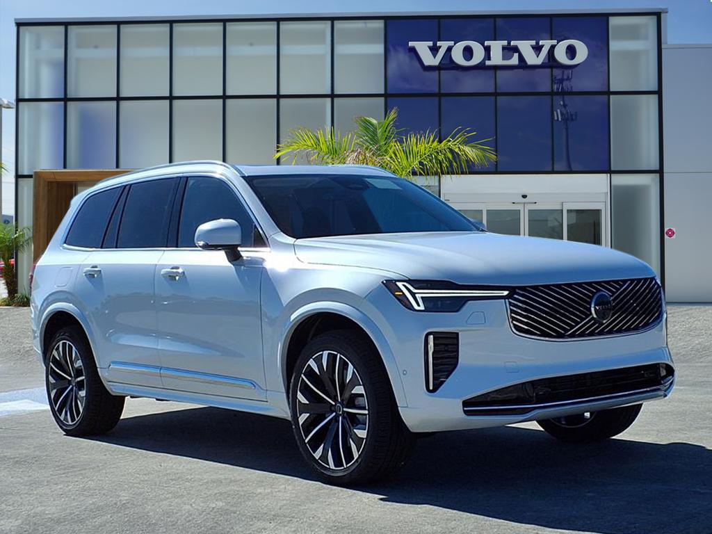 2026 Volvo XC90 Plus's photo