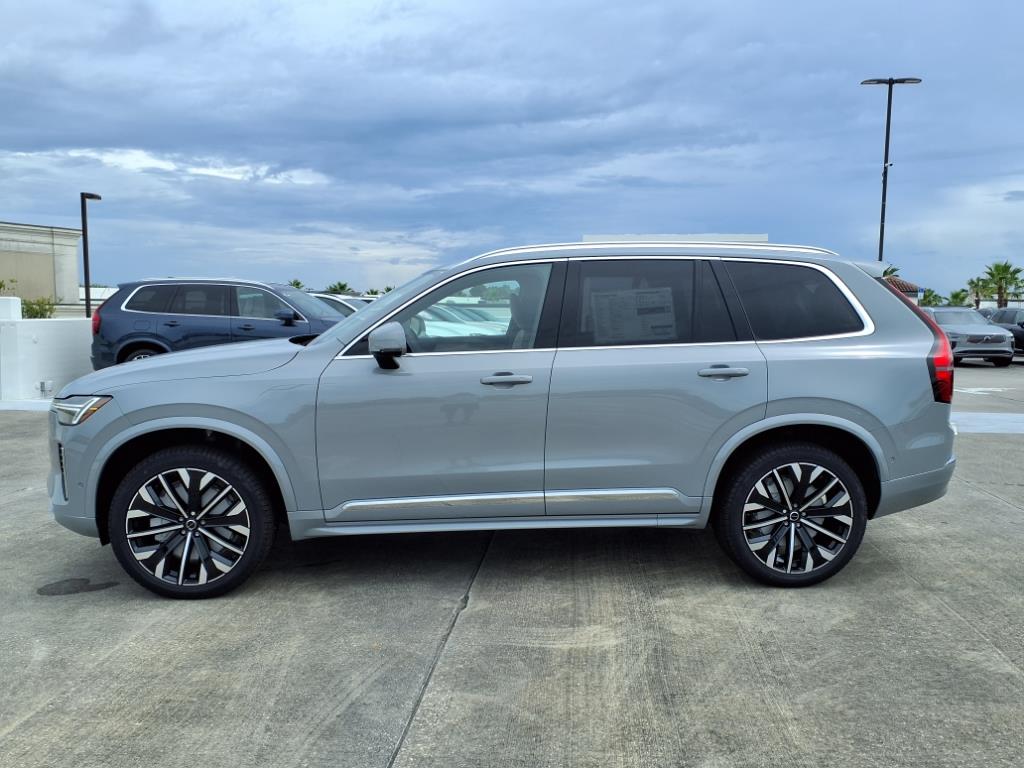 2026 Volvo XC90 Plus photo 3