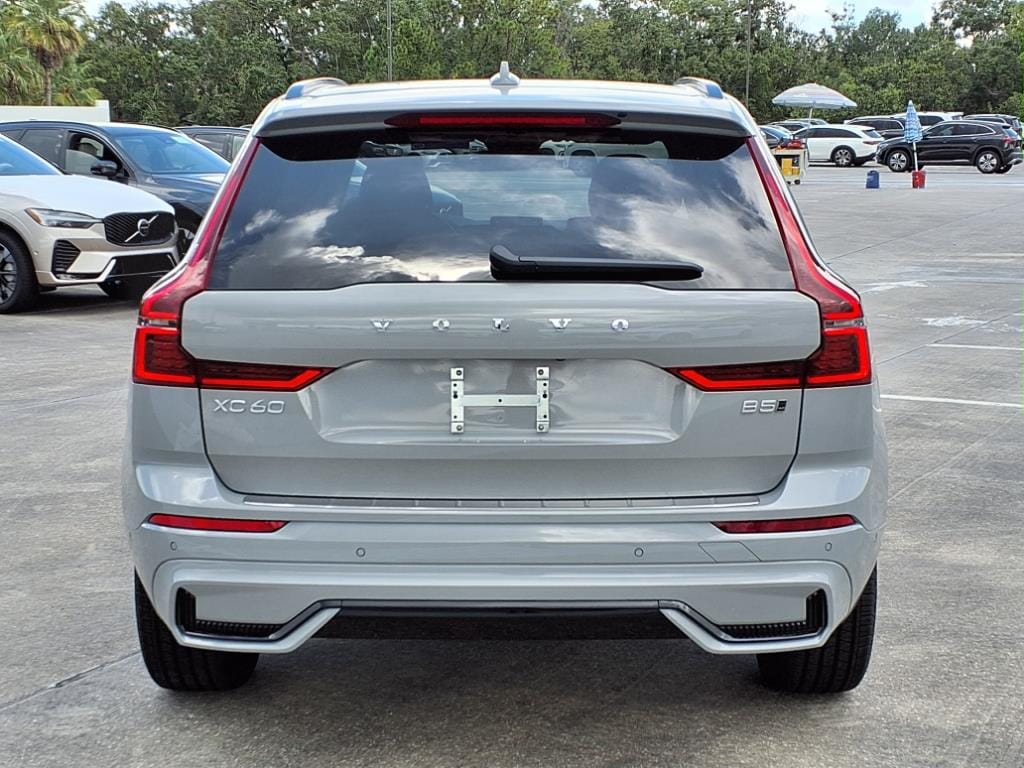 2026 Volvo XC60 Plus - Photo 6