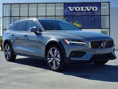 2026 Volvo V60 Cross Country B5 Plus AWD Wagon