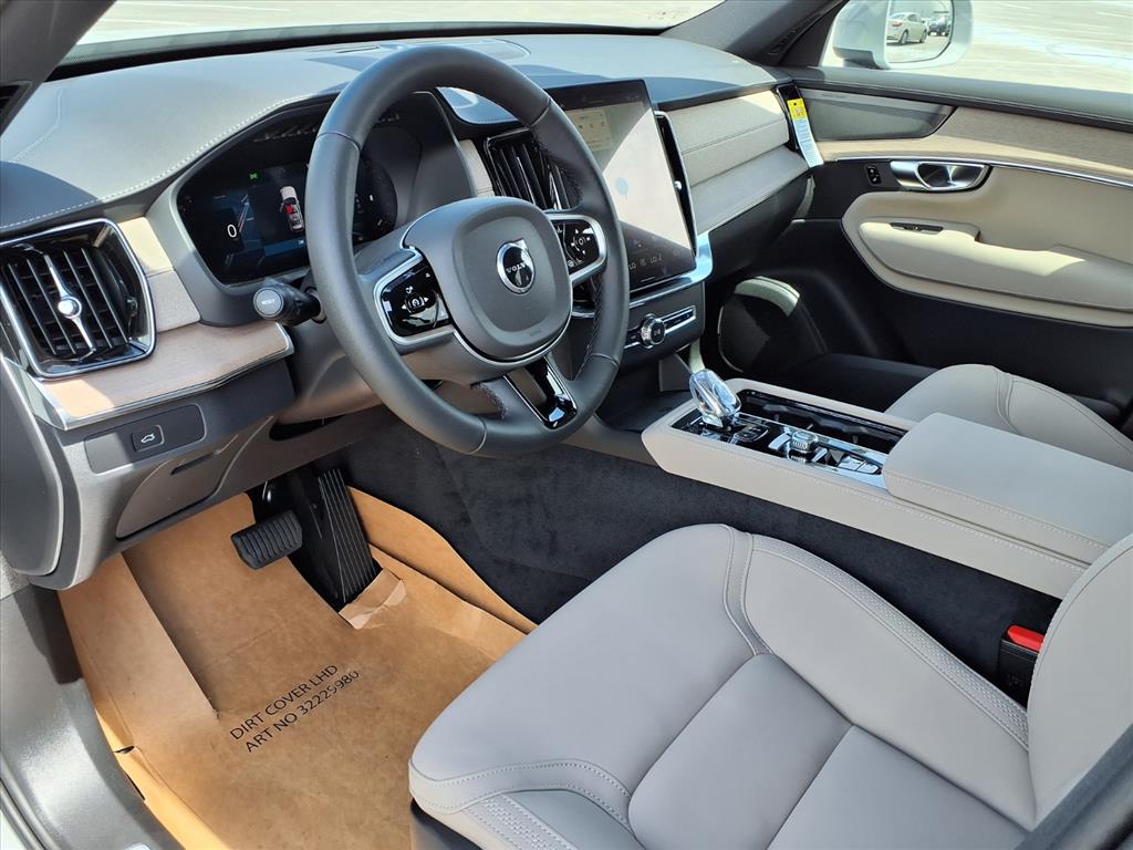 2026 Volvo XC90 Plus - Photo 12