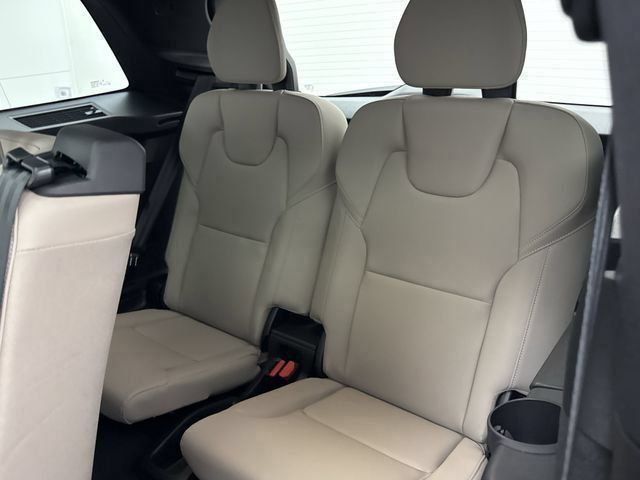 2026 Volvo XC90 Plus - Photo 28
