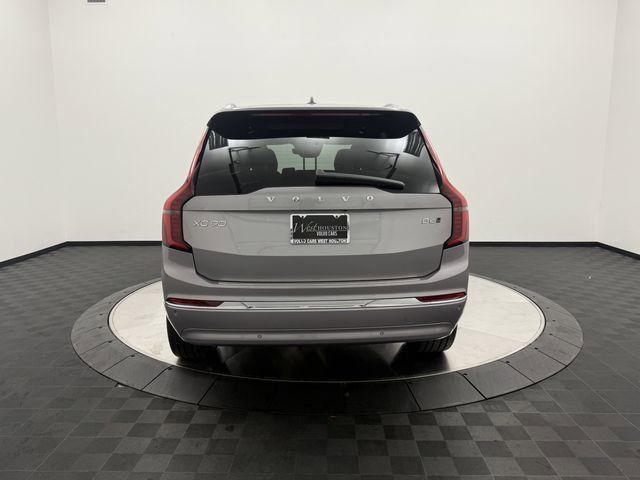 2026 Volvo XC90 Plus - Photo 7