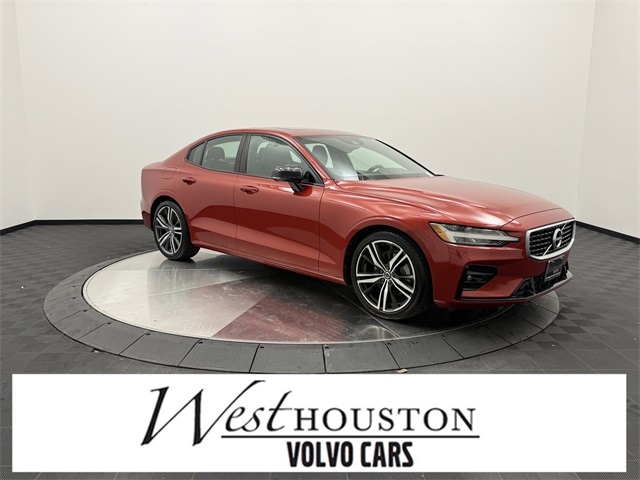 2019 Volvo S60 R-Design's photo