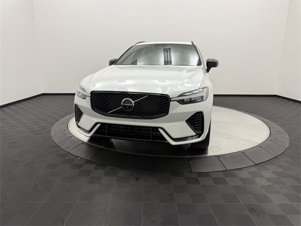 New 2026 Volvo XC60 B5 Plus SUV