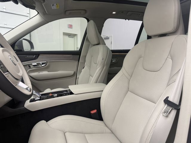 2026 Volvo XC90 Ultra - Photo 15