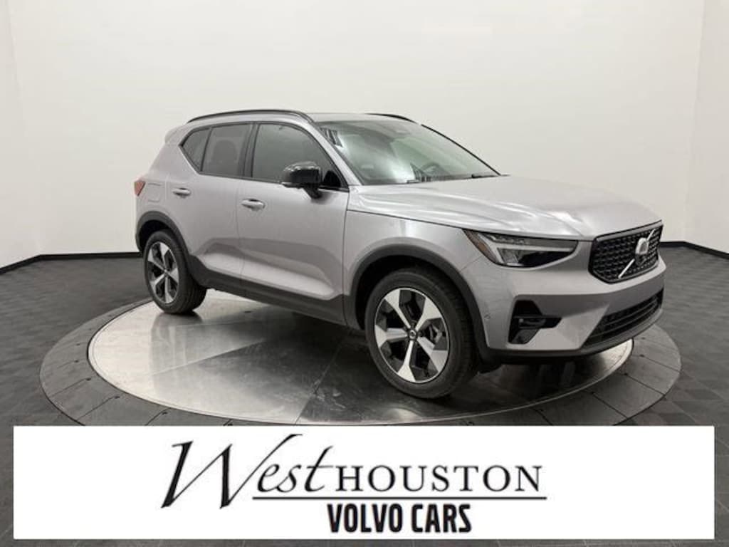 New 2026 Volvo XC40 B4 Plus SUV