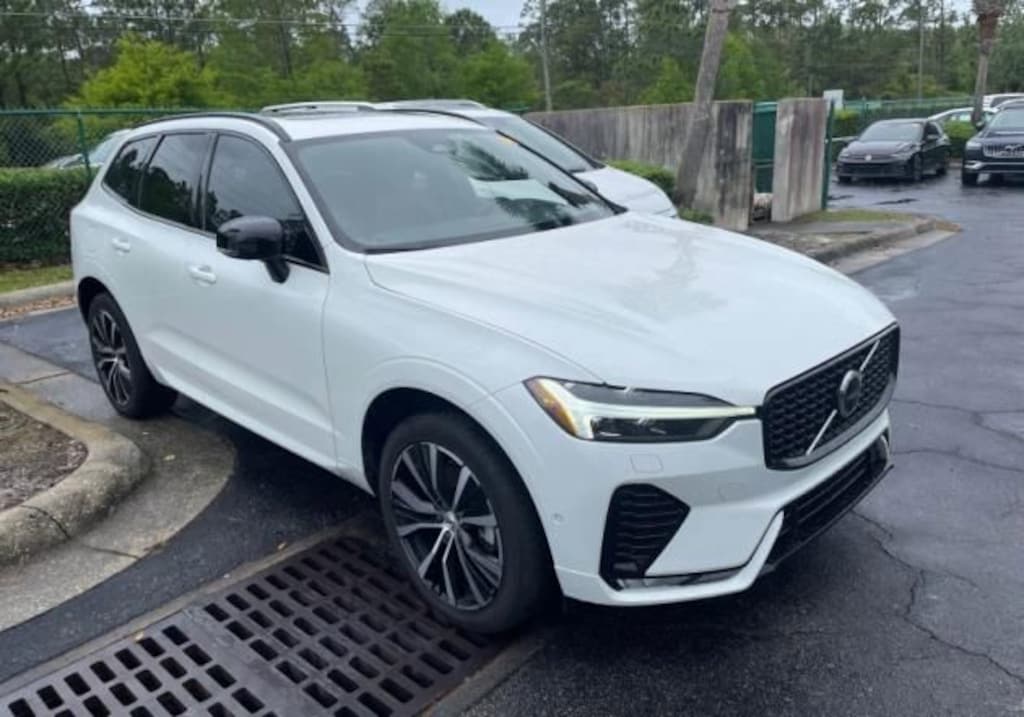 Used 2024 Volvo XC60 B5 Plus Dark Theme SUV