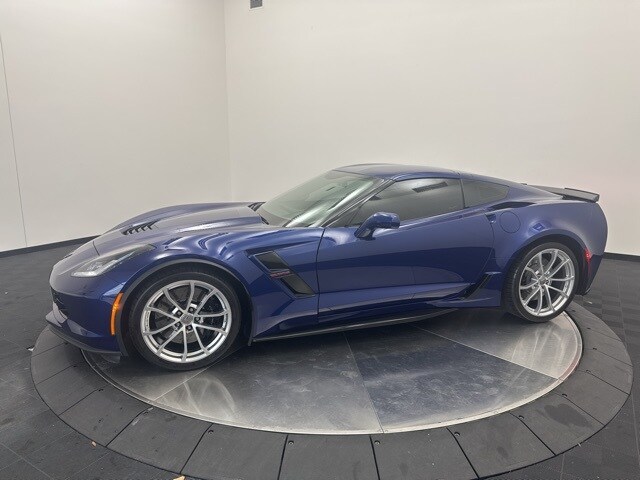 2017 Chevrolet Corvette Grand Sport 2LT photo 2