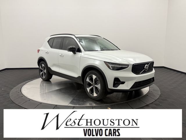 2026 Volvo XC40 Plus's photo