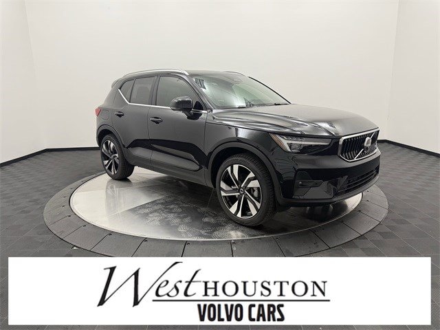2025 Volvo XC40 B5 Ultra Bright Theme SUV