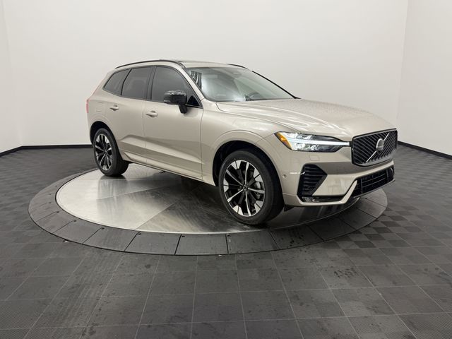 2026 Volvo XC60 Plus's photo