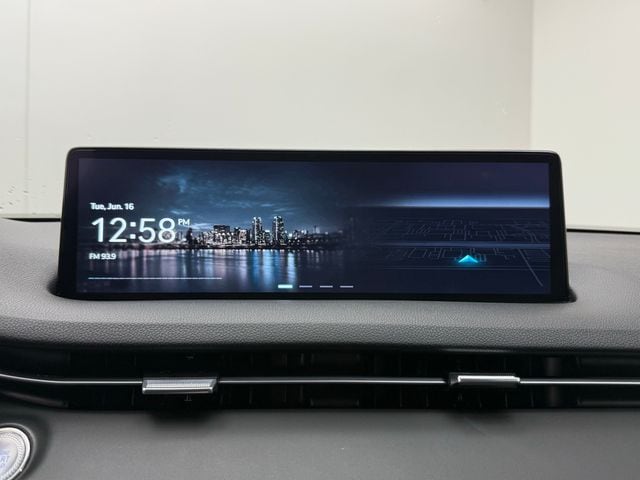2024 GENESIS GV70 Standard - Photo 20