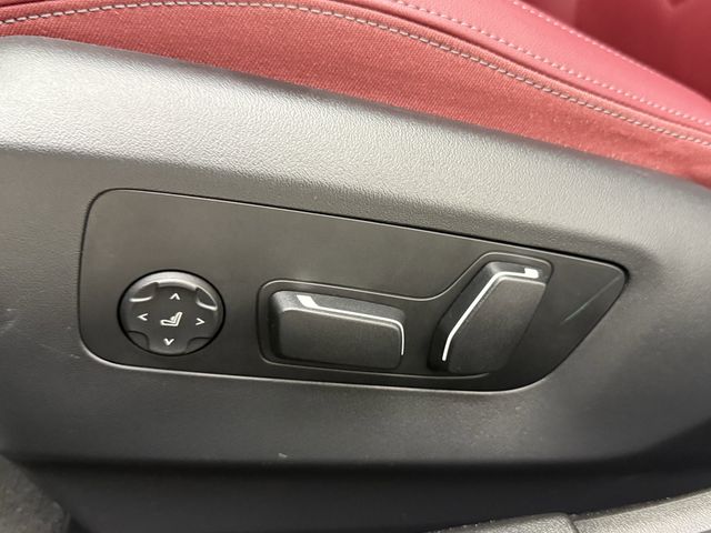 2025 BMW 5 Series 540i - Photo 28