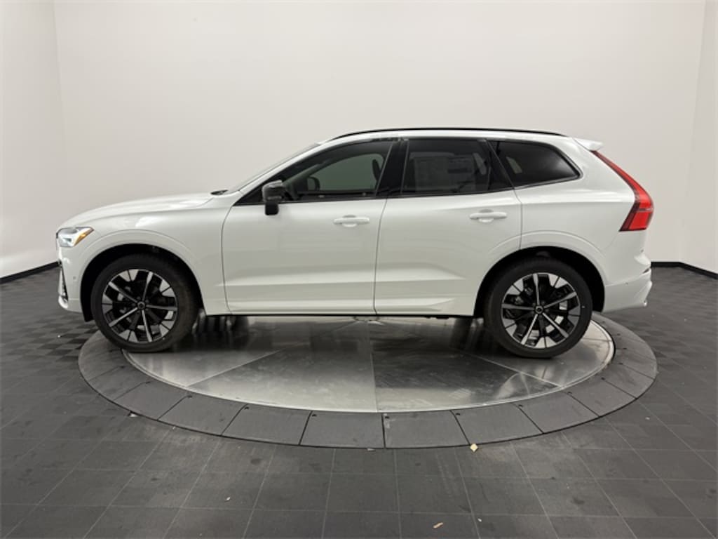 New 2026 Volvo XC60 B5 Plus SUV