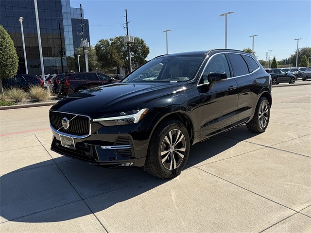 2023 Volvo XC60 B5 Core photo 3