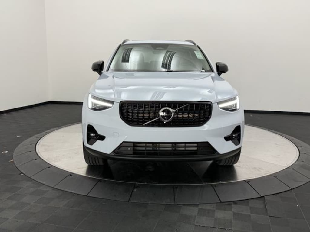 New 2026 Volvo XC40 B5 Plus SUV