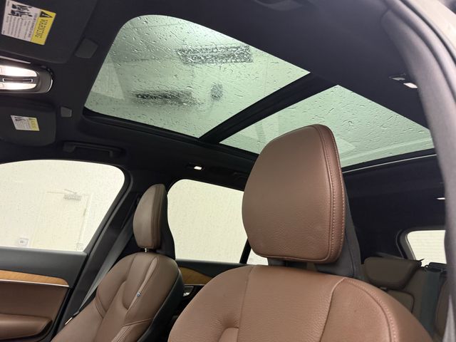 2023 Volvo XC90 Plus - Photo 12