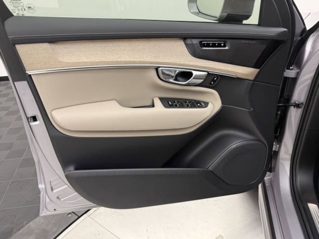 New 2026 Volvo XC90 B6 Plus 7-Seater SUV