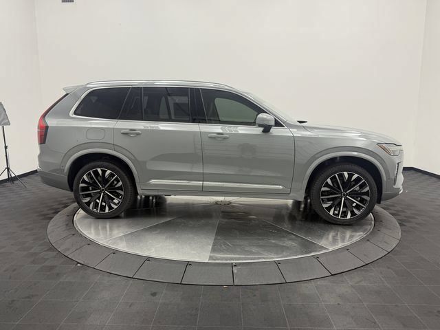 2026 Volvo XC90 Ultra - Photo 9