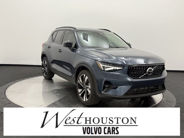 2026 Volvo XC40