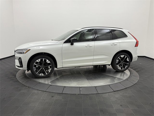 2026 Volvo XC60 B5 Plus photo 4
