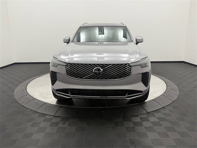 2026 Volvo XC90 Plus photo 2