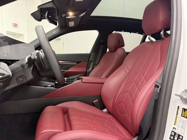 2025 BMW 5 Series 540i - Photo 13
