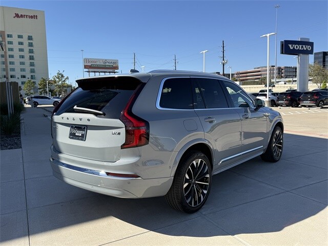 2025 Volvo XC90 AWD Plus photo 3