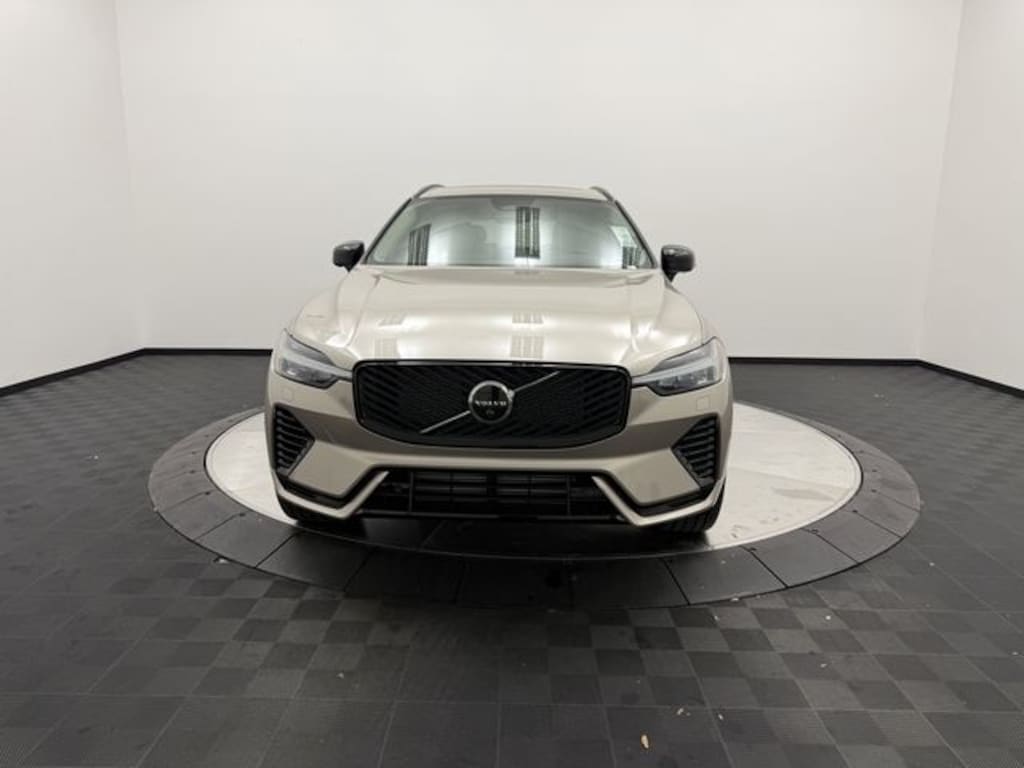 New 2026 Volvo XC60 plug-in hybrid T8 Ultra SUV