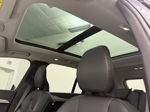 2023 Volvo XC90 Core - Photo 14