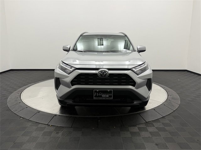 2023 Toyota RAV4 XLE photo 2