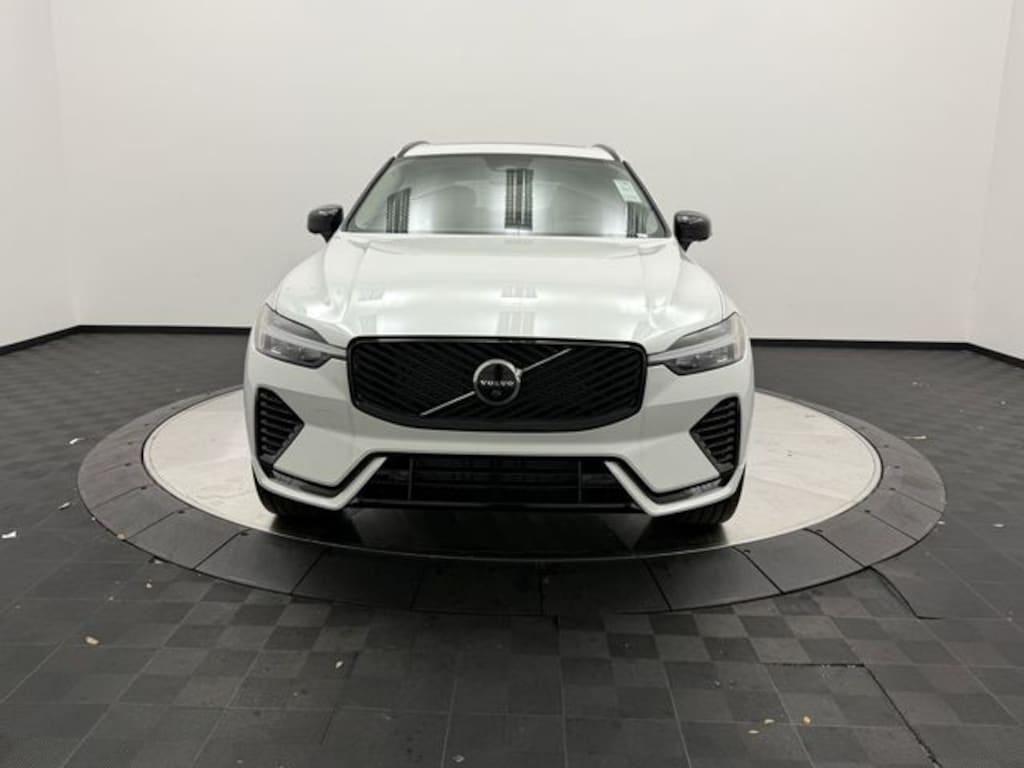 New 2026 Volvo XC60 B5 Ultra SUV