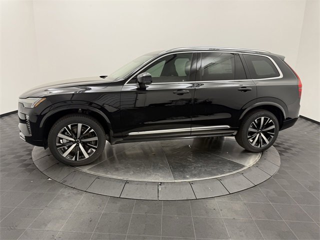 2025 Volvo XC90 Core photo 4