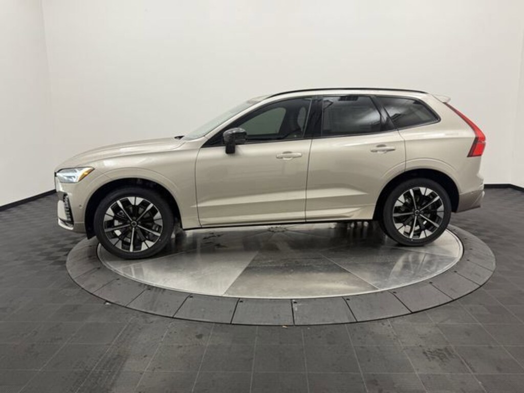 New 2026 Volvo XC60 B5 Plus SUV