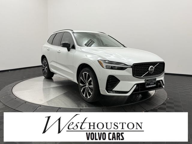 2023 Volvo XC60 B5 Plus Dark Theme AWD's photo